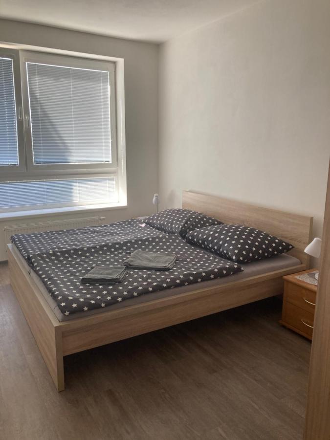Appartement Apartman Edita - Byt S Terasou A Parkovacim Stanim, Topolova, Olomouc Extérieur photo