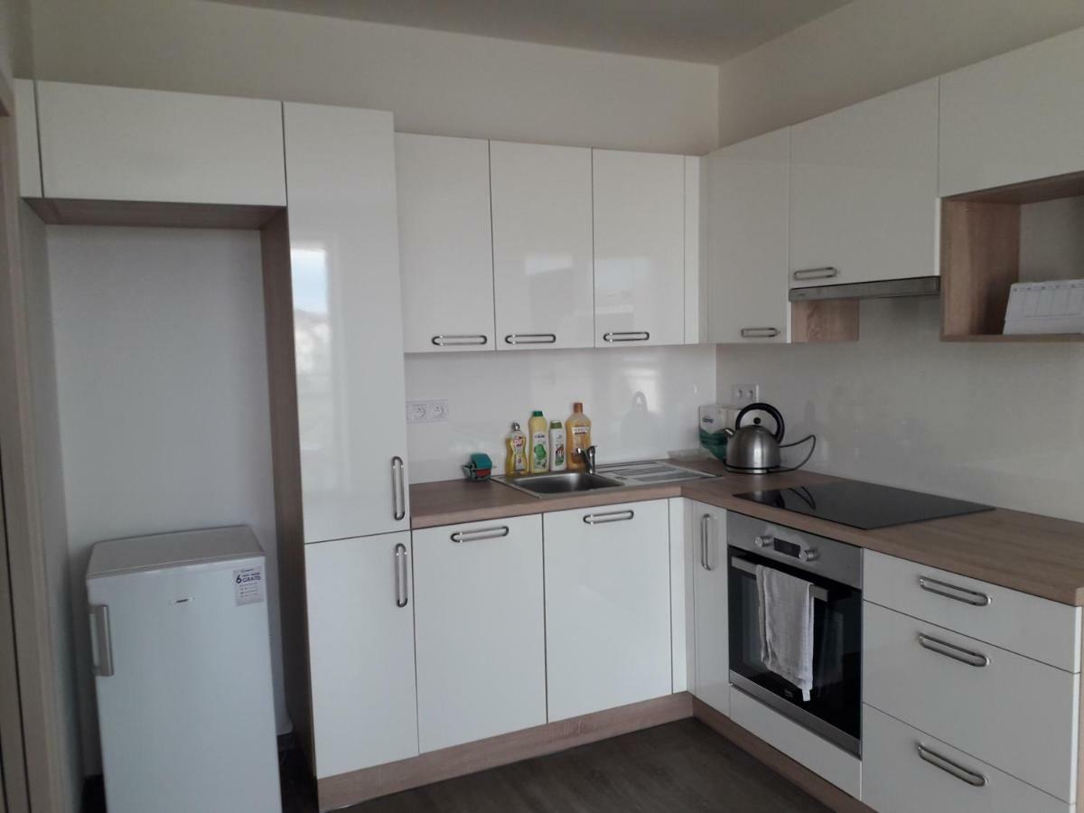 Appartement Apartman Edita - Byt S Terasou A Parkovacim Stanim, Topolova, Olomouc Extérieur photo